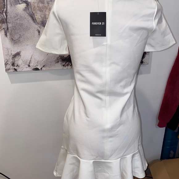 New with tags dress 😍 - Picture 2 of 2